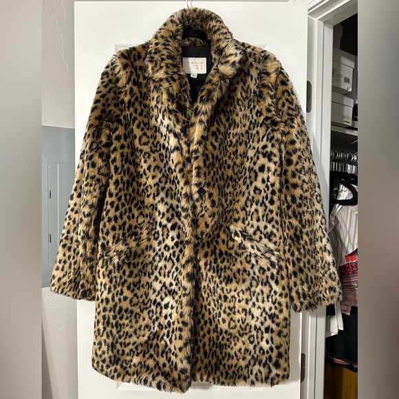 Faux fur leopard coat - Picture 1 of 3